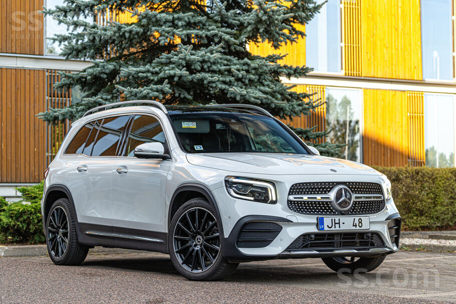 Īpašnieks pārdod Mercedes-Benz Glb220 4matic Amg. 
Skate izieta bez aizrādī
