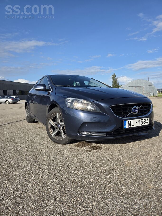 Pārdodu ļoti labu 2014. gada Volvo V40.

Labs, ekonomisks un uzticams auto