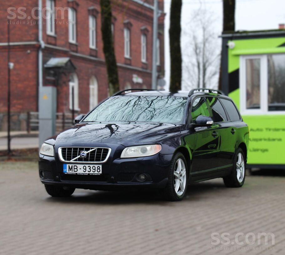 Volvo 2.4d/136kw, pusādas sēdekļi ar apsildi, kondicioni