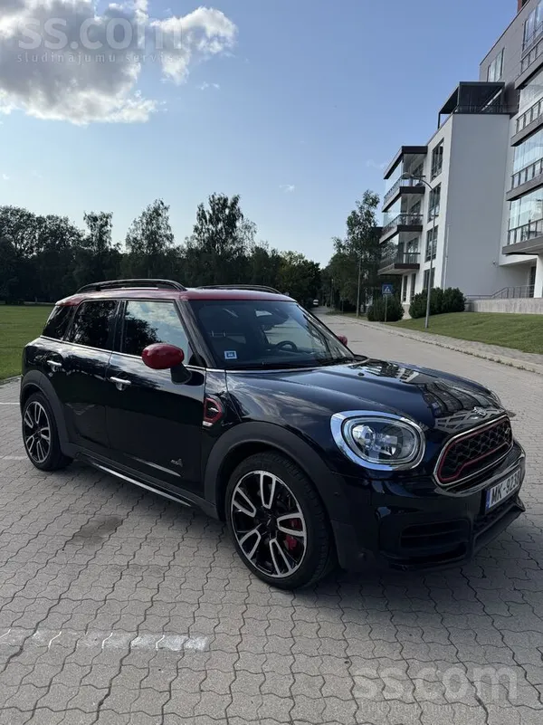 Mini Устойчивый на дороге, имеющий в запасе 306 л. сил 