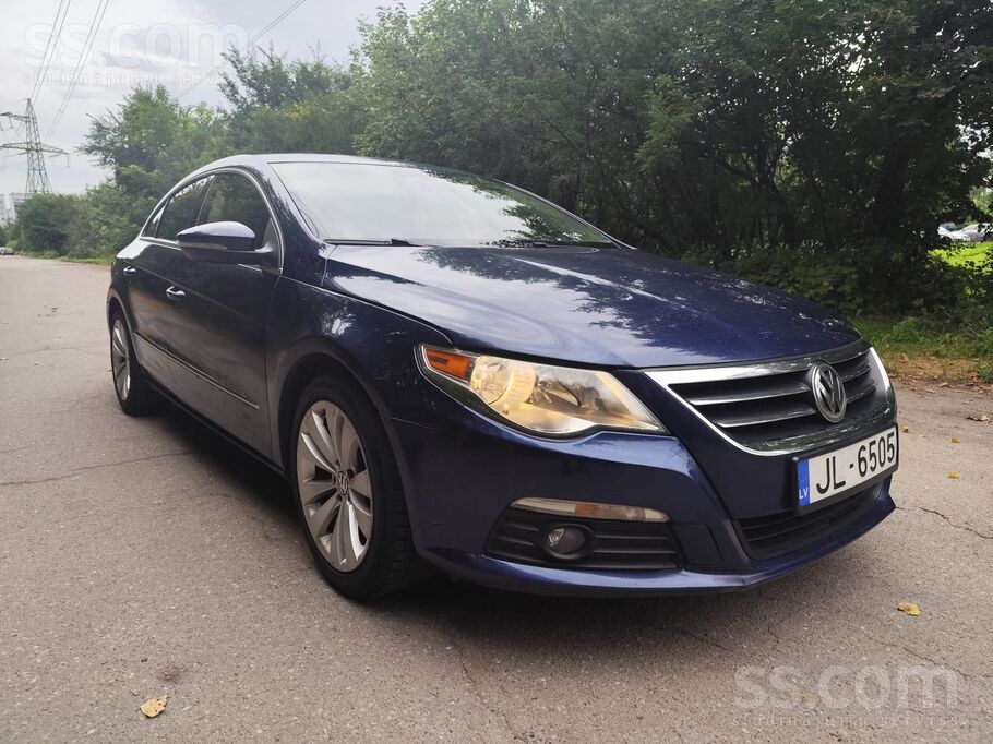 Volkswagen Продаю ухоженный Passat CC в богатой комплектации 