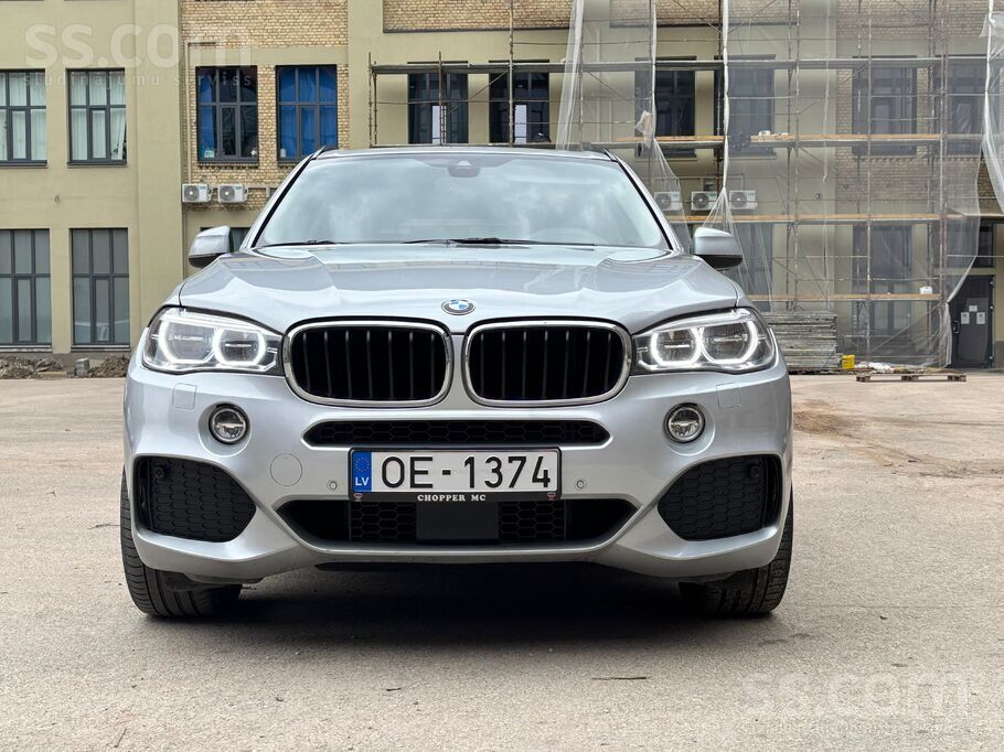 BMW М пакет , комфортный салон , Лед фары 