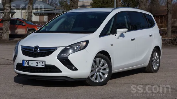 Opel Nesen no Eiropas. Baltais Gulbītis. Tīra, gluda, a