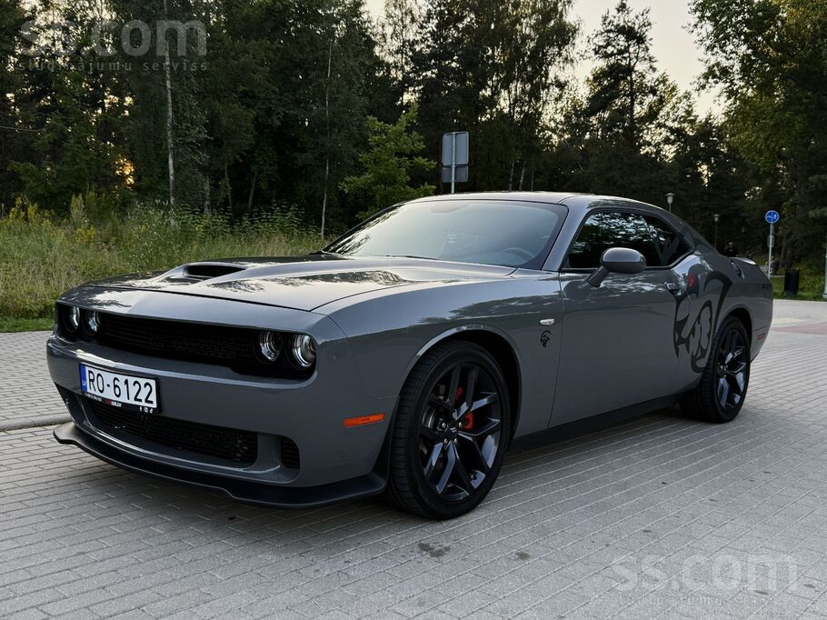 Dodge Challenger 2023 R/t, 5.7 Hemi, Automāts
Jauns auto teicamā stāvoklī