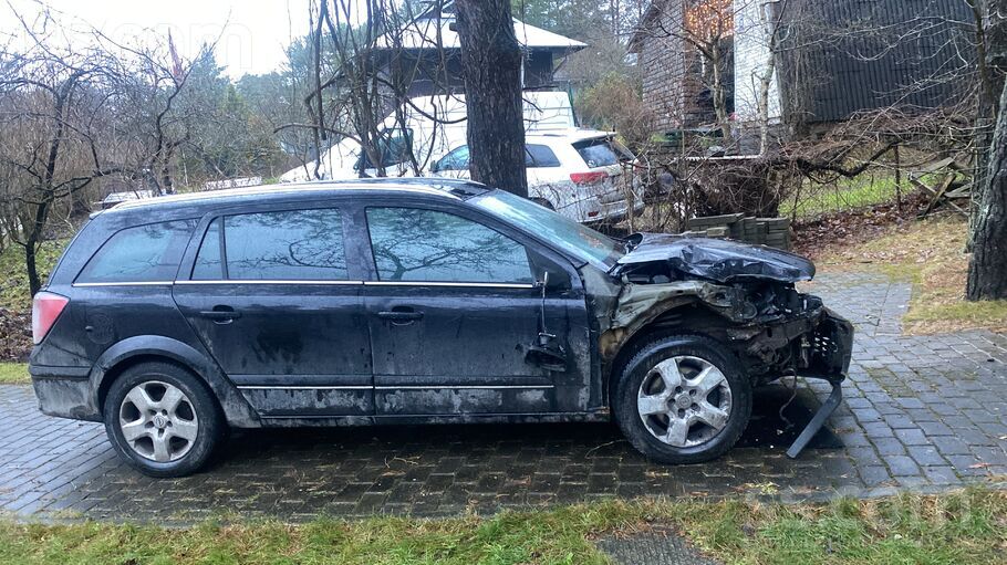 Opel Astra Station Wagon. Pec avārijas, detaļās viss kopā. Var arī remontet.