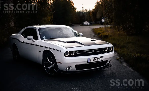 Sxt Plus 3.6. Benzins / gāze. Amerikāņu leģenda ideālā stāvoklī. 

Dodge C