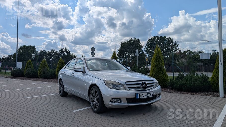 Mercedes Pārdodu Mercedes Benz C200 2007. gada. 1.8 benzīns