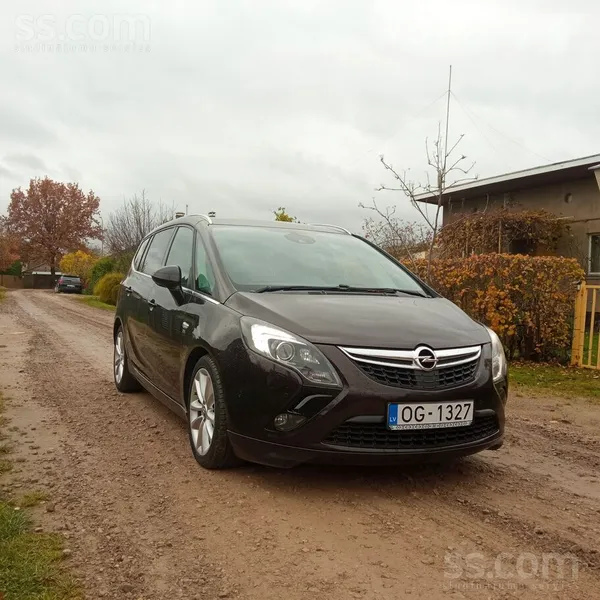 Opel Pārdod Opel Zafira Tourer Opc Line 125kw 170zs orģ