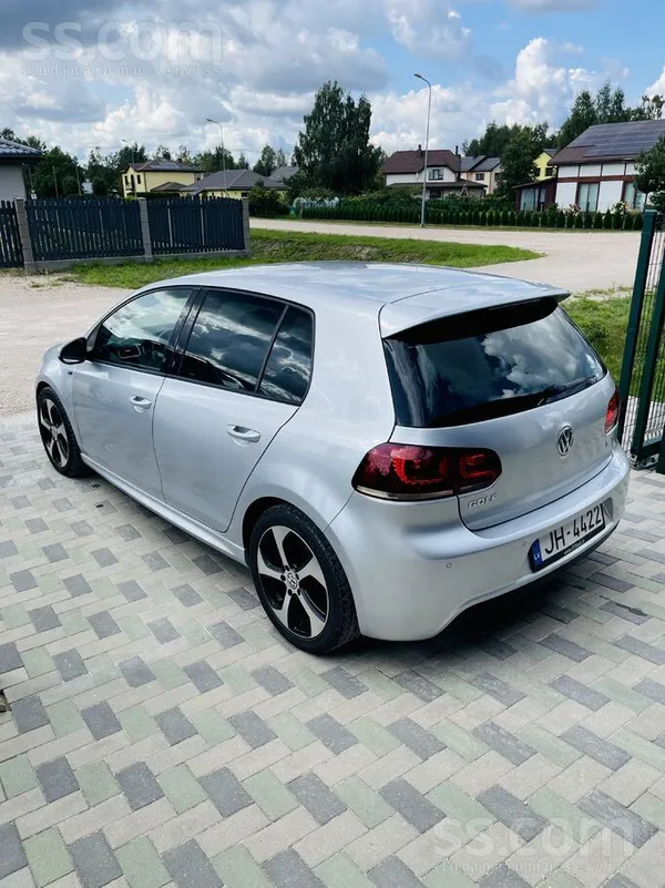 Volkswagen Автомобиль R-line, facelift заводской. Используетс