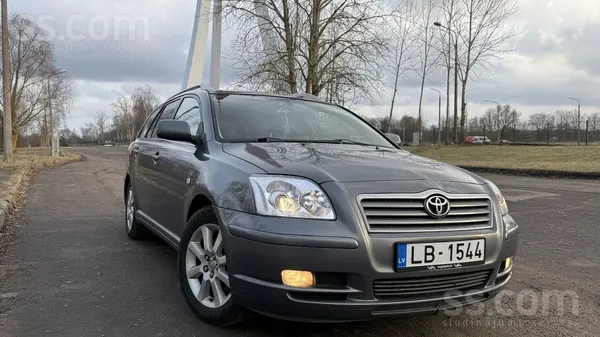 Toyota Pārdodu Toyota Avensis 2.0 D-4D universāli (2003. 