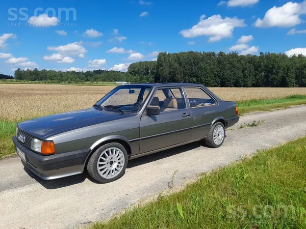 Audi Pārdodu retu un interesantu audi 80, divdurvju sed
