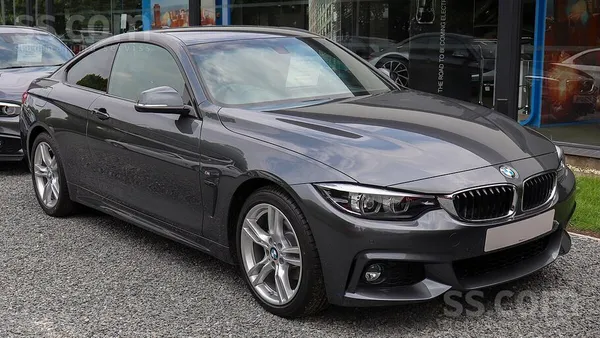 BMW BMW 420 2015. gada modelis ar 2.0 litru dīzeļa dzi