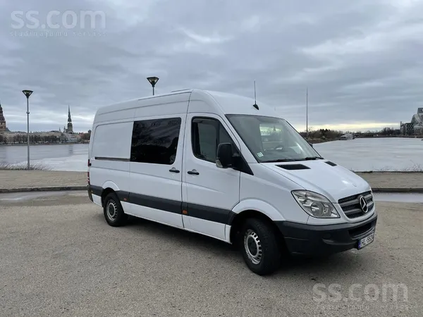 Mercedes Svaigi pārbūvēts Sprinter 209 ar pilno masu 3000kg
