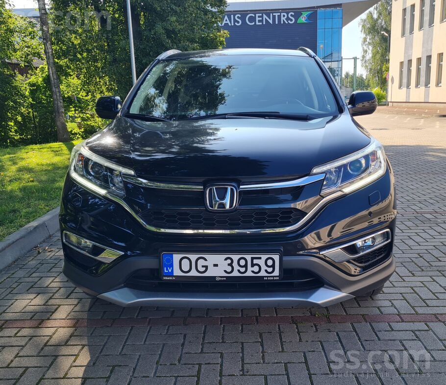 Skaists auto tiko ievests no Francijas. Honda Cr-V 1, 6 dīzelis ar 118 kw.