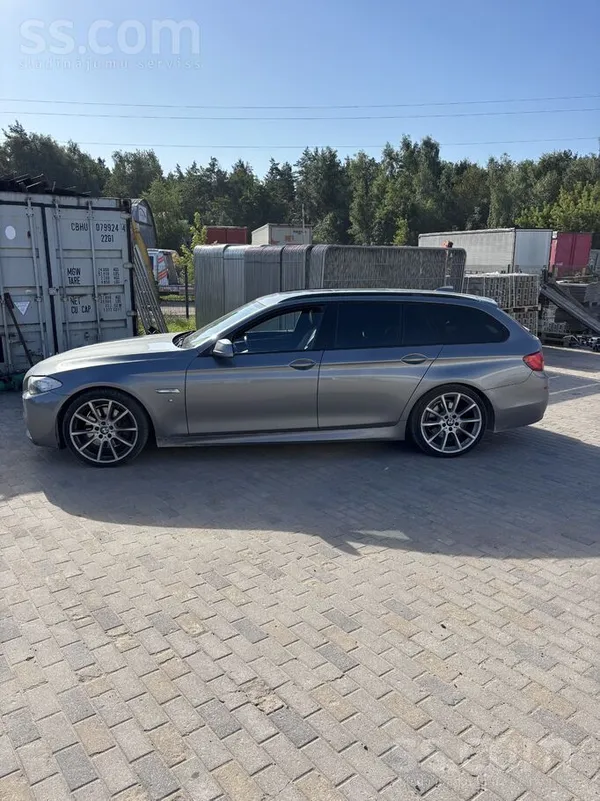 BMW Normāls ietilpīgs ikdienas auto, Mpaka no rūpnīcas