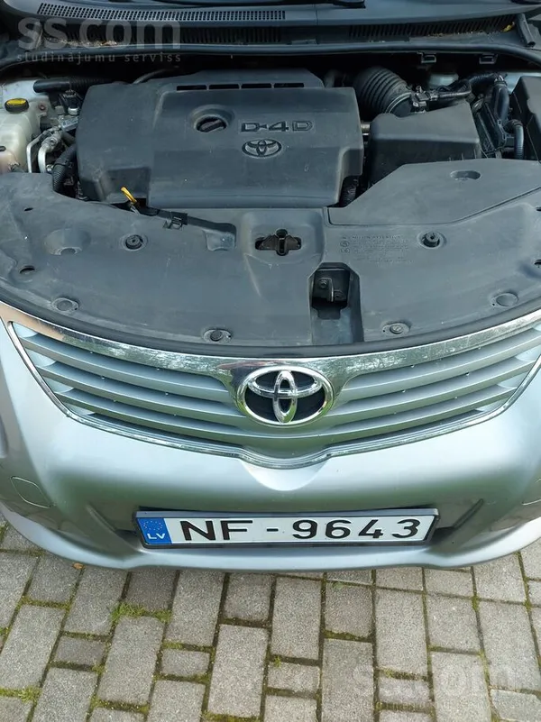 Toyota Продаю Toyota Avensis 2.2 disel. D4D 110kw. Автомо