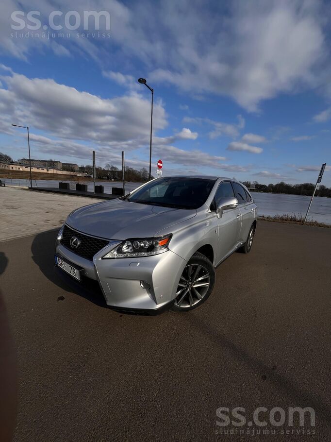 Машина Luxury класа в идеальном состоянии. Только пройден ТО без замечаний.