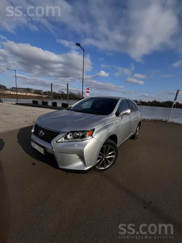 Lexus Машина Luxury класа в идеальном состоянии. Только