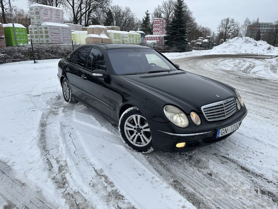 Avangard Pārdodu Mercedes E320 (2004. gar uzticamu 3.2 dīzeļa dzinēju un aut