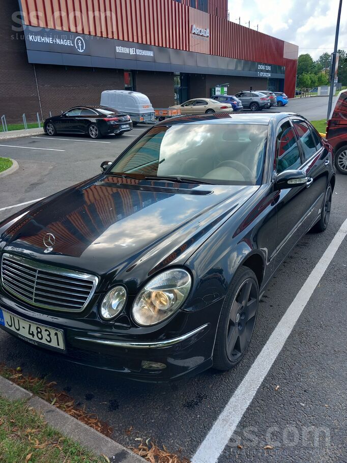 Mercedes Teicams dienesta auto , nekad nav pievīlis bet pal