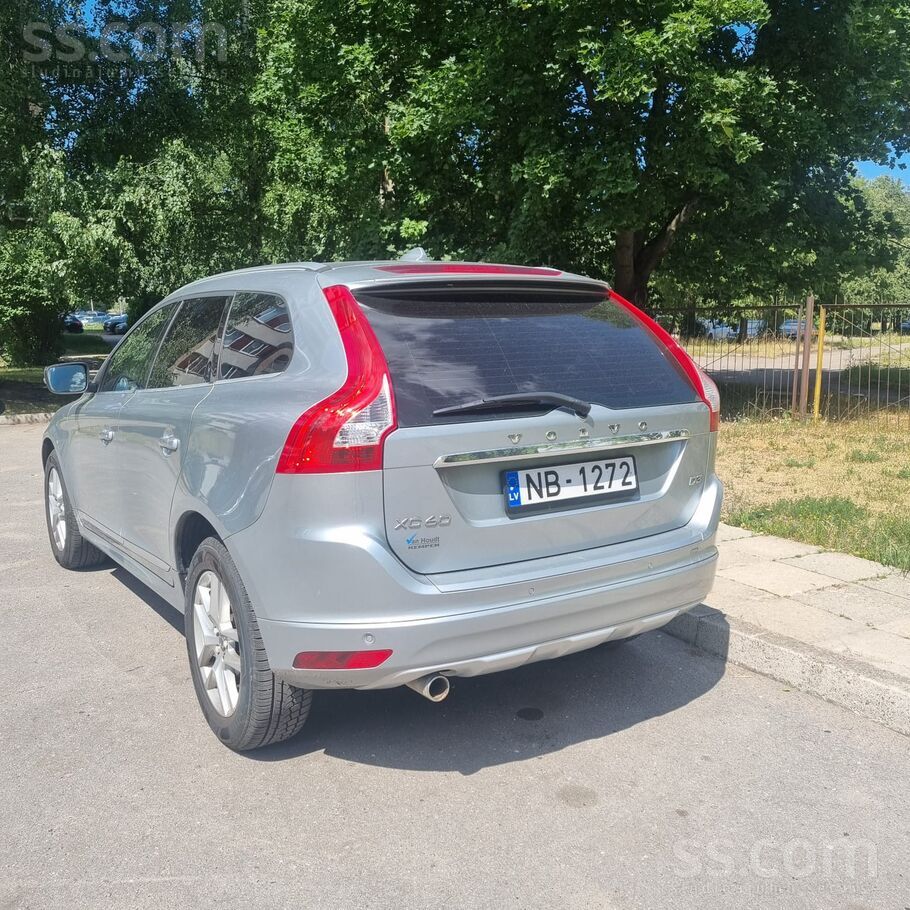 Volvo Xc60 Summum. Vispilnākā komplektācijā, ekonomisks 2.0 dīzelis, automāt