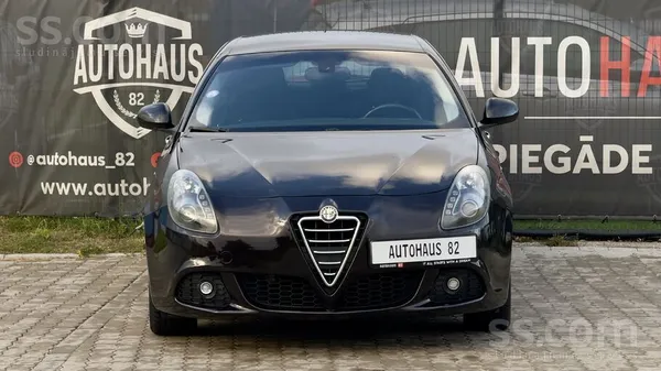 Alfa-romeo Alfa Romeo Giulietta labā tehniskā un vizuālā stāv