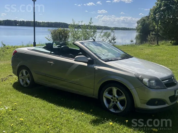 Opel Pārdodu uzticamu kabrioletu, skaistā šampanieša kr