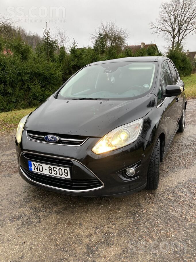 Pārdošanā ford cmax 2015.g. , 1.6 dīzelis, ziemas riepas uz lietiem diskiem