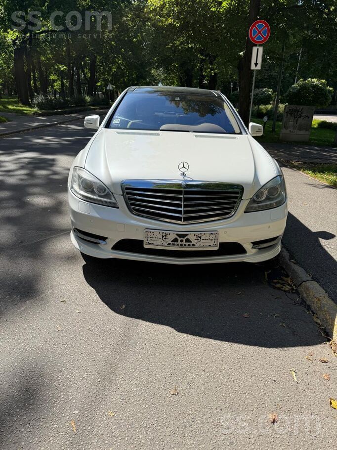 MB S550 Long 4Matic. 5.5L W221
Apkopes veikats regulāri.
Diski Amg R19 la