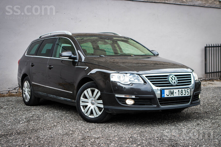 Kopts auto ar ļoti labu vizuālo stāvokli. Dzinējs, kārba strādā bez problēmā