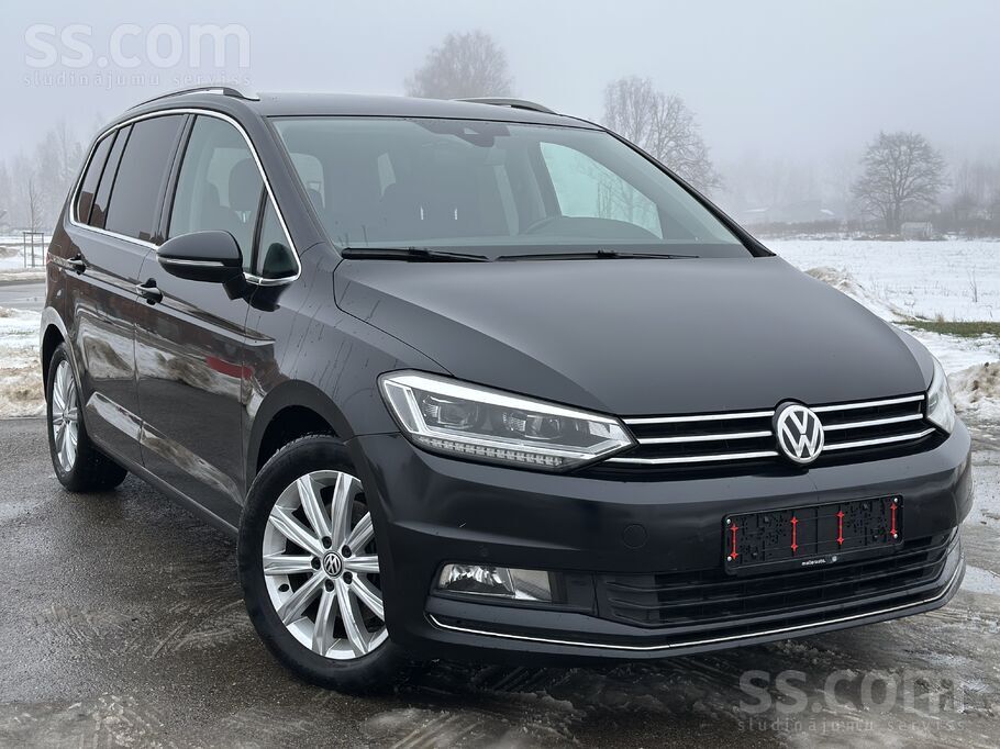 Volkswagen Pārdod VW Touran Highline. 