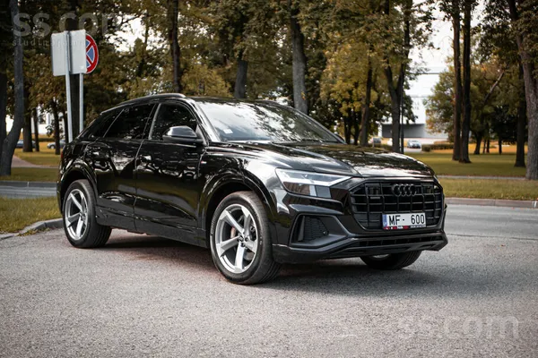 Audi Uzņēmums pārdot auto labā tehniskā un vizuālā kārt