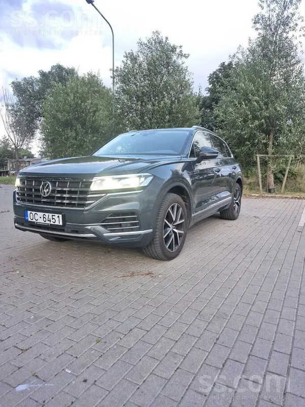 Volkswagen Pārdod VW Touareg Tdi 3.0l/170kW, krāsa - Juniper 