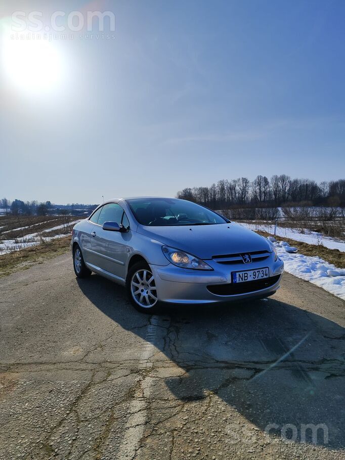 Peugeot Tirgoju 307Cc. Tiek lietots ikdienā. Nav perfekts.