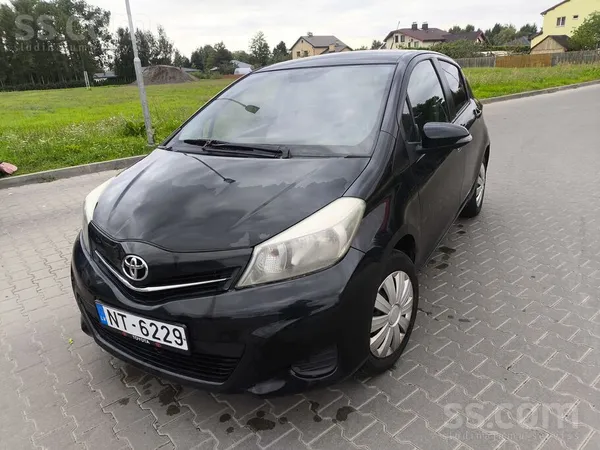 Toyota Yaris - 1