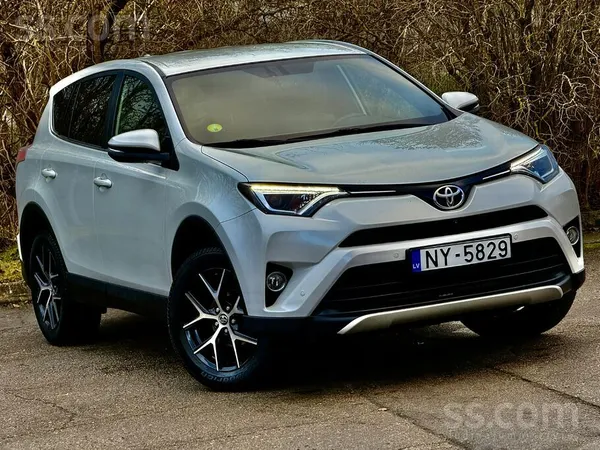 Toyota 2.0D4D. 105Kw. 6Atr. Executive. Jauna T. A. (Bez a