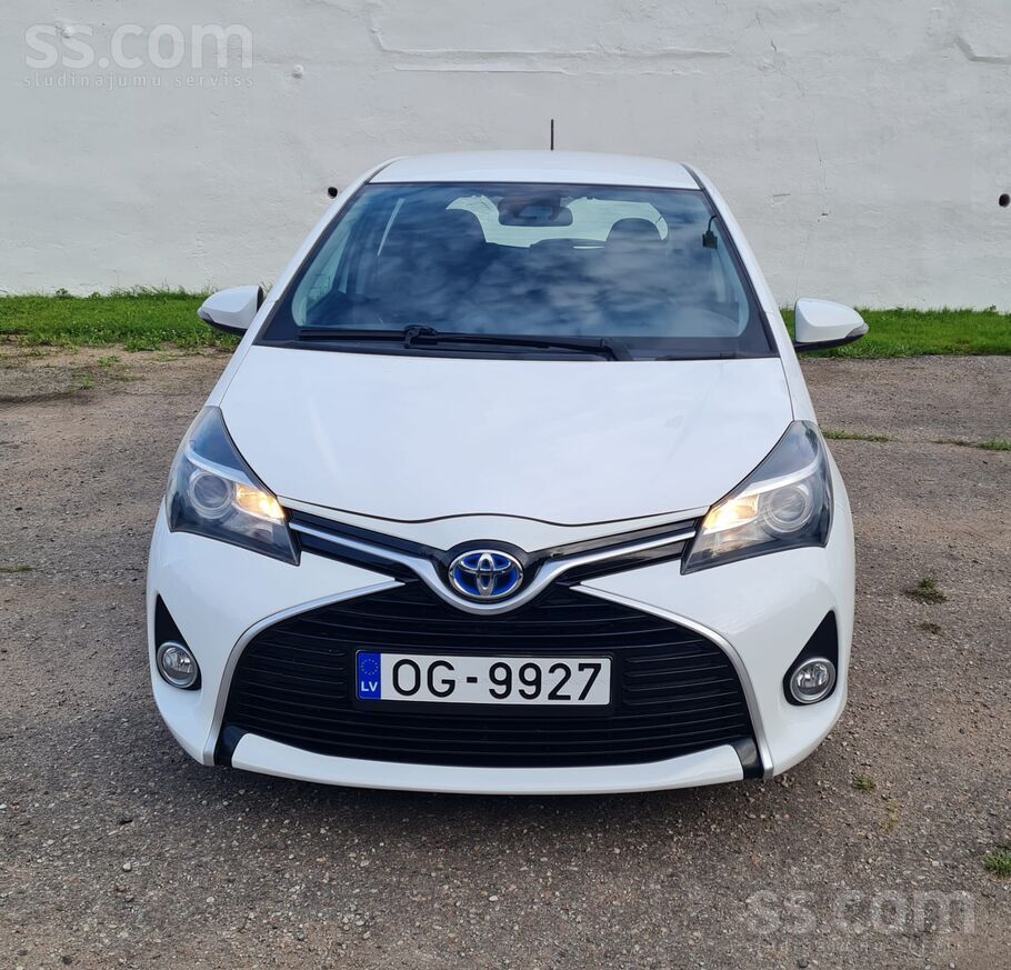 Toyota Skaists auto tiko ievests no Francijas. Toyota Yar
