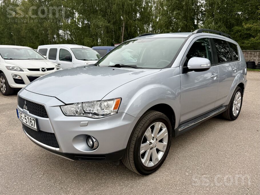 Mitsubishi Outlander 2.2 Di-D+ 2Wd 130 kW (177 Zs)
Только из Германии. 
В