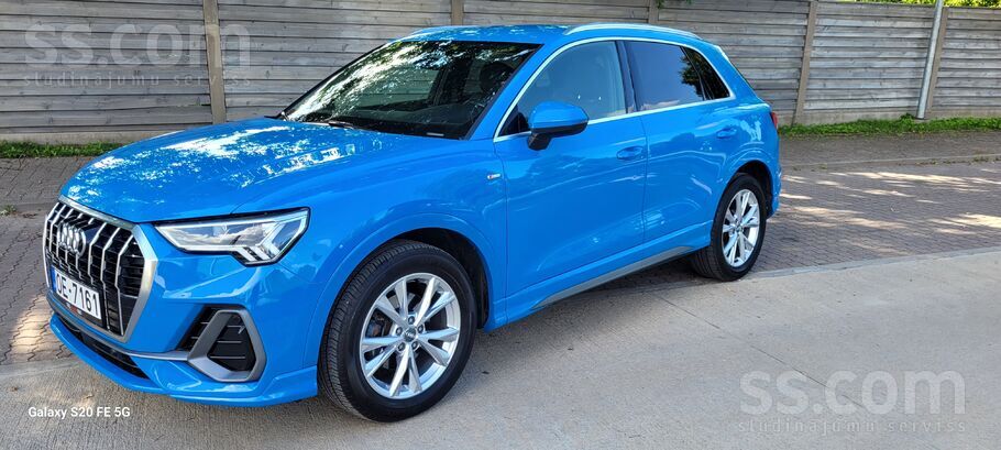 Audi Pārdod automašīnu, Audi Q3 S-line, melnie griesti,