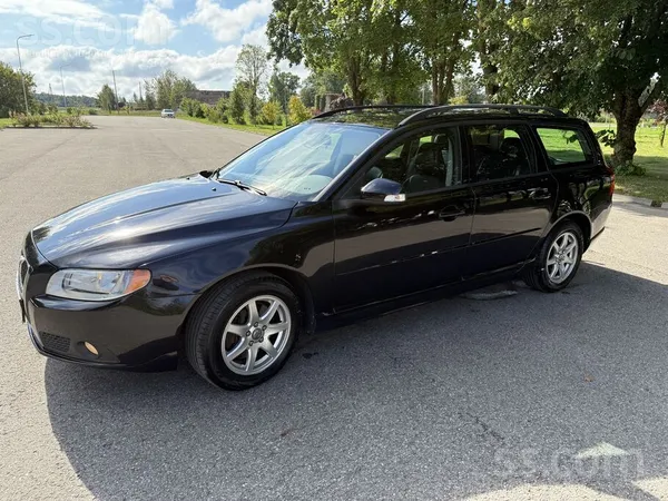 Volvo Volvo v70 D5 2.4 dīzelis 120kw 2008. Gada Automats