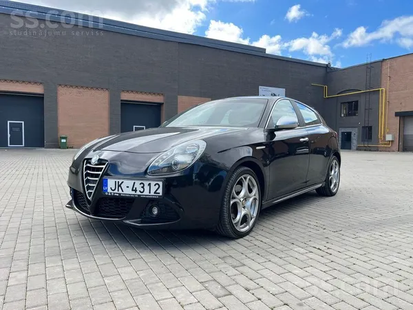 Alfa-romeo Pārdodu Alfa Romeo Giulietta, 2010. gads