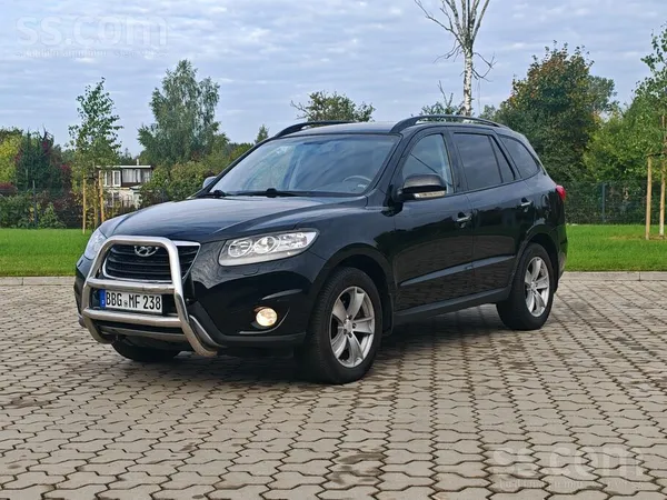 Pārdodu Hyundai Santa Fe (2012, 7 vietas)

 Labs, kopts 7-vietīgs Suv ar ā