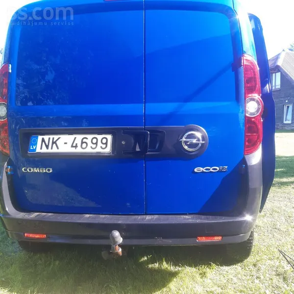 Opel Pārdod Opel Combo labā tehniskā stāvoklī, kādu lai