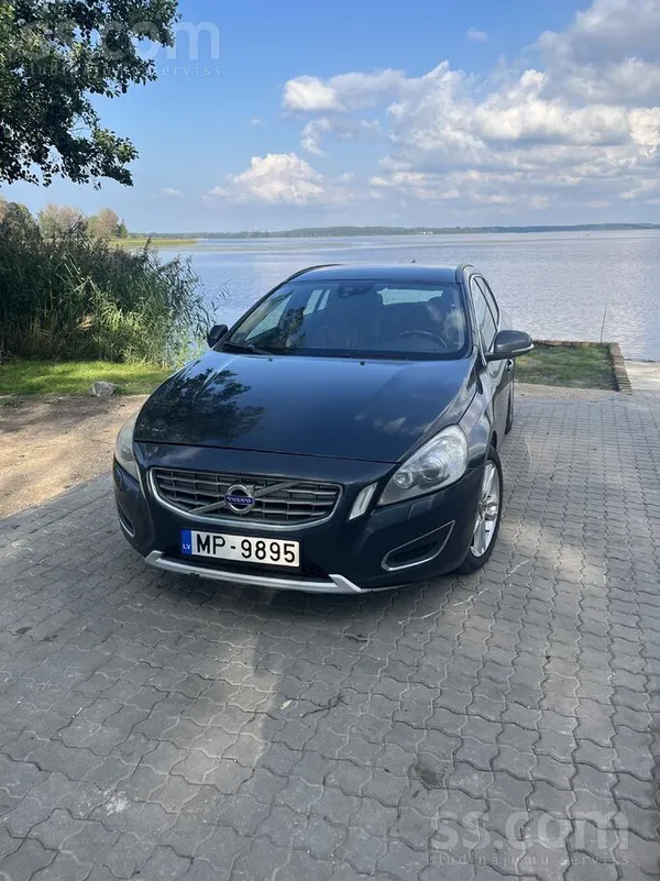 Volvo Pārdod Volvo V60 2011. gada. Salons tīrs, kopts un