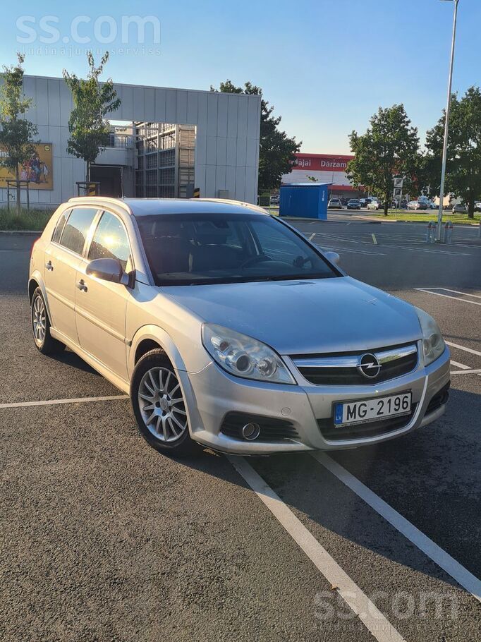 Izieta svaiga skate līdz 03.2027.
Pārdodu uzticamu un koptu Opel Signum ar