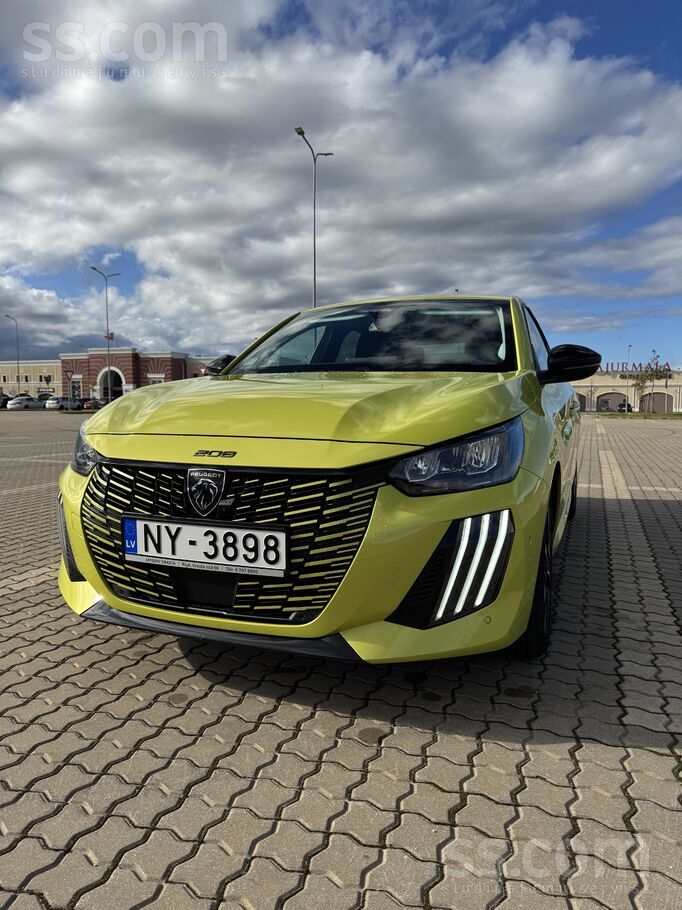 Tiek pārdots Peugeot 208 Allure Hybrid 110 E-Dcs6
Ražotāja garantija.
Jau