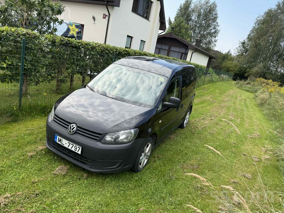 Volkswagen Pārdodu koptu un nenodzītu darba auto.