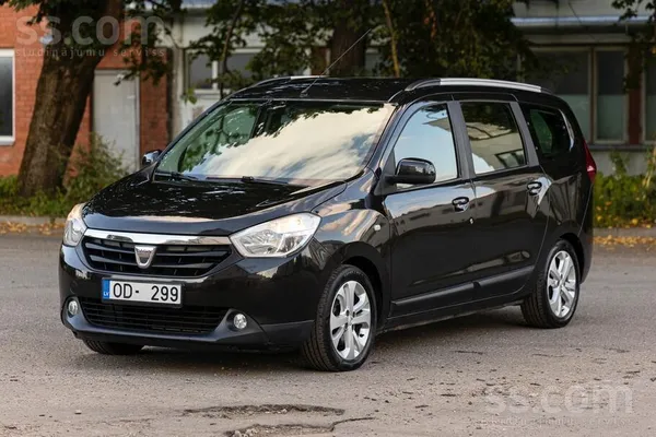 Dacia Pardodu labu , ietilpigu gimenes auto. 