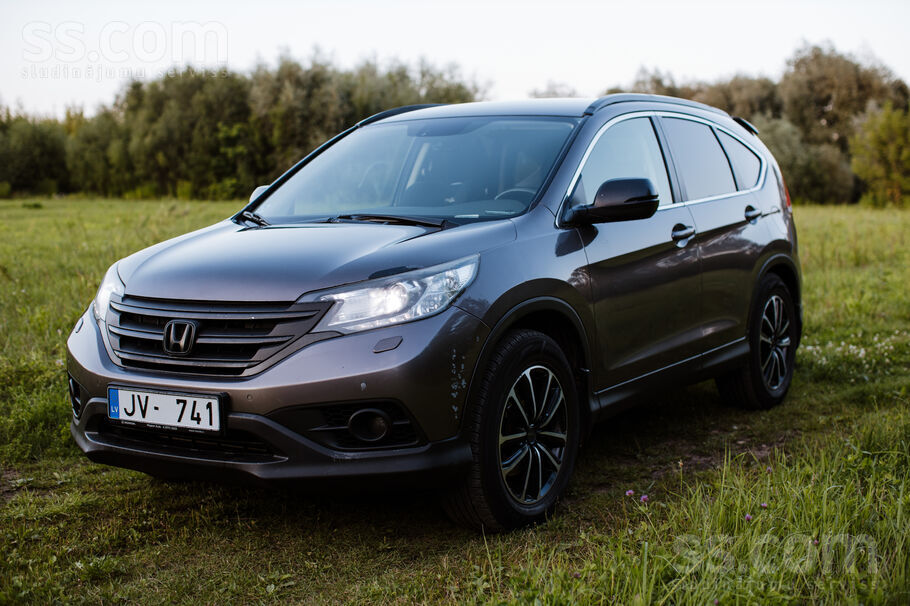 Pārdodu Honda Cr-V 2013. gada, 2.2 dīzelis, mehānika, pilnpiedziņa. 
Nobrau