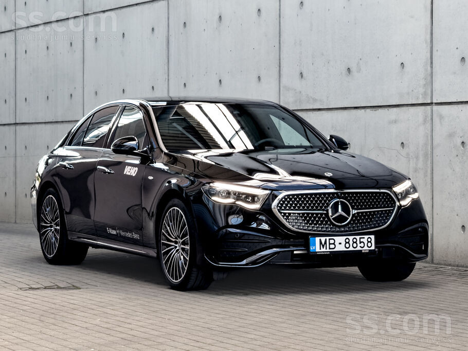 Mercedes-Benz E 300 e 4Matic Sedan Plug-in Hybrid Amg Burmester 360 garantij